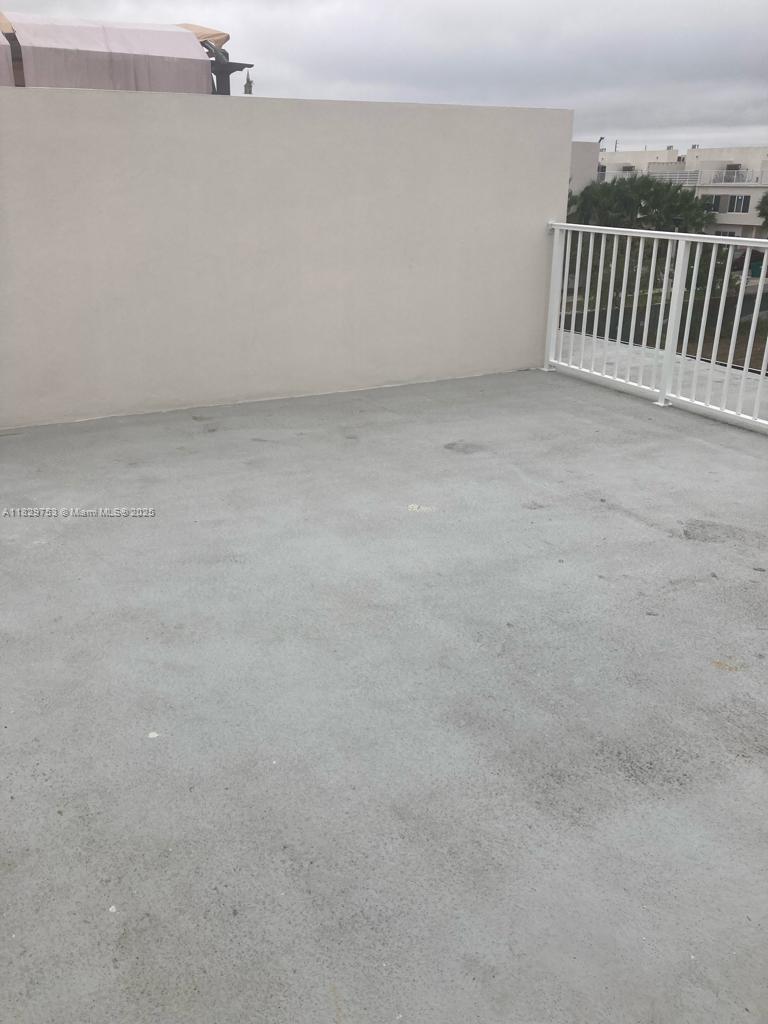 PARADISE ONE - Residential Lease