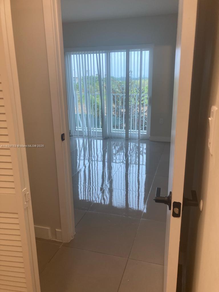 PARADISE ONE - Residential Lease