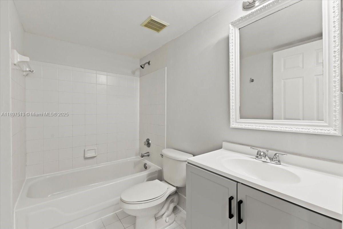 CLUB CARIBE CONDO - Residential Lease