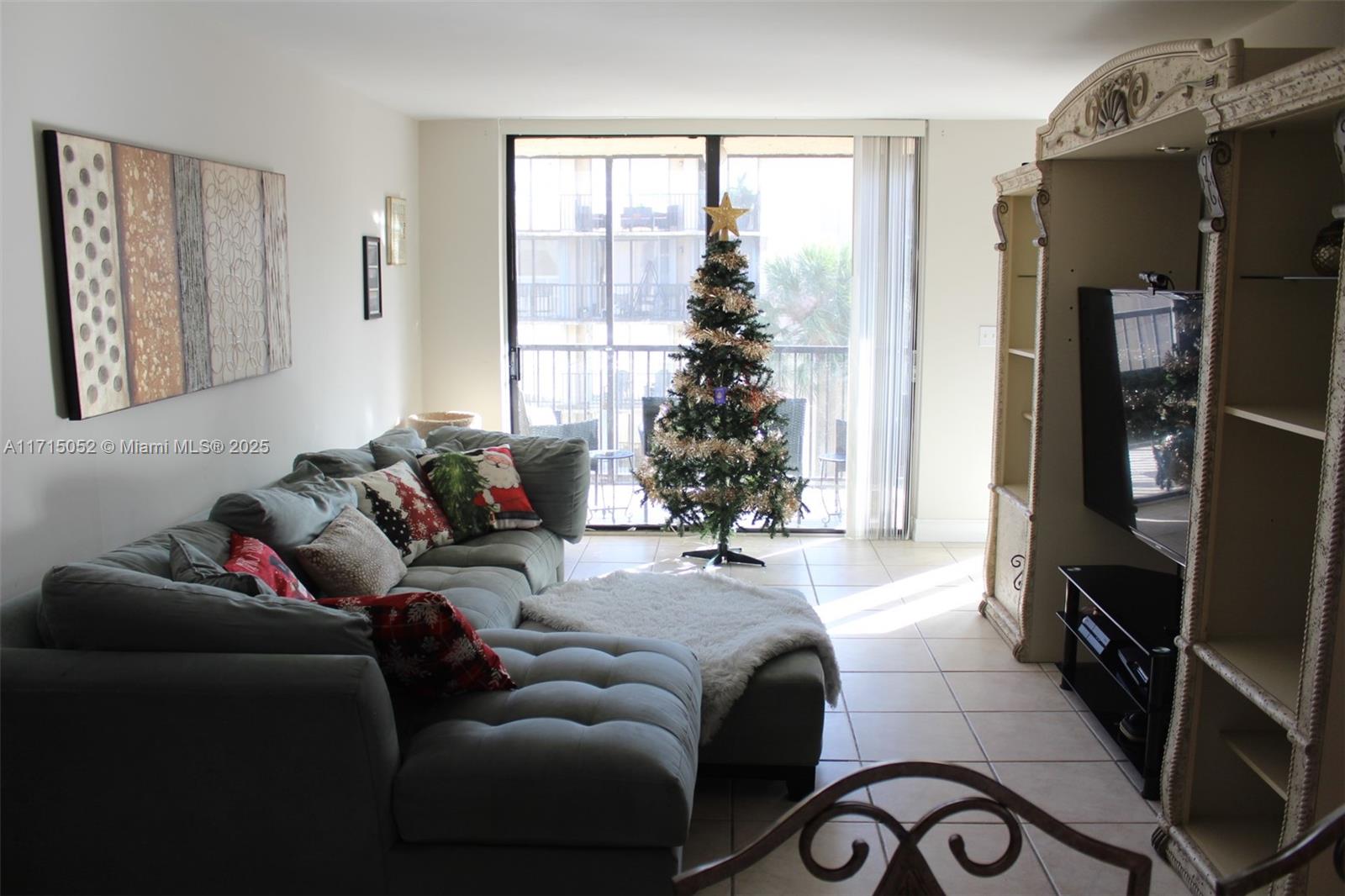 BLUE LAKE APTS CONDO - Residential