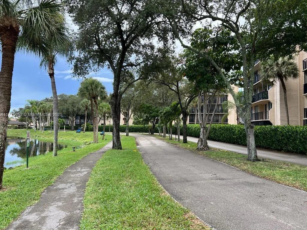 BLUE LAKE APTS CONDO - Residential