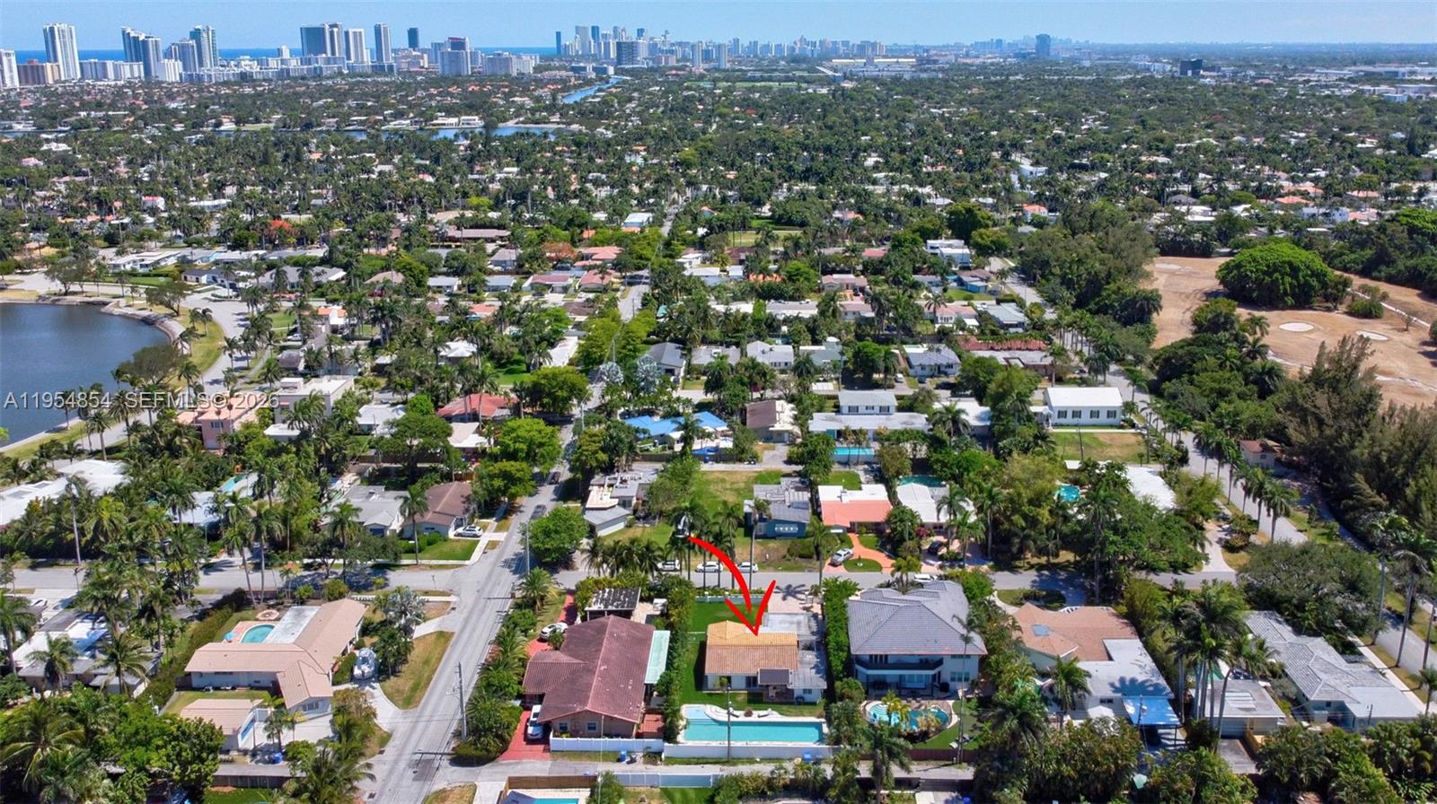 HOLLYWOOD LAKES SECTION - Residential