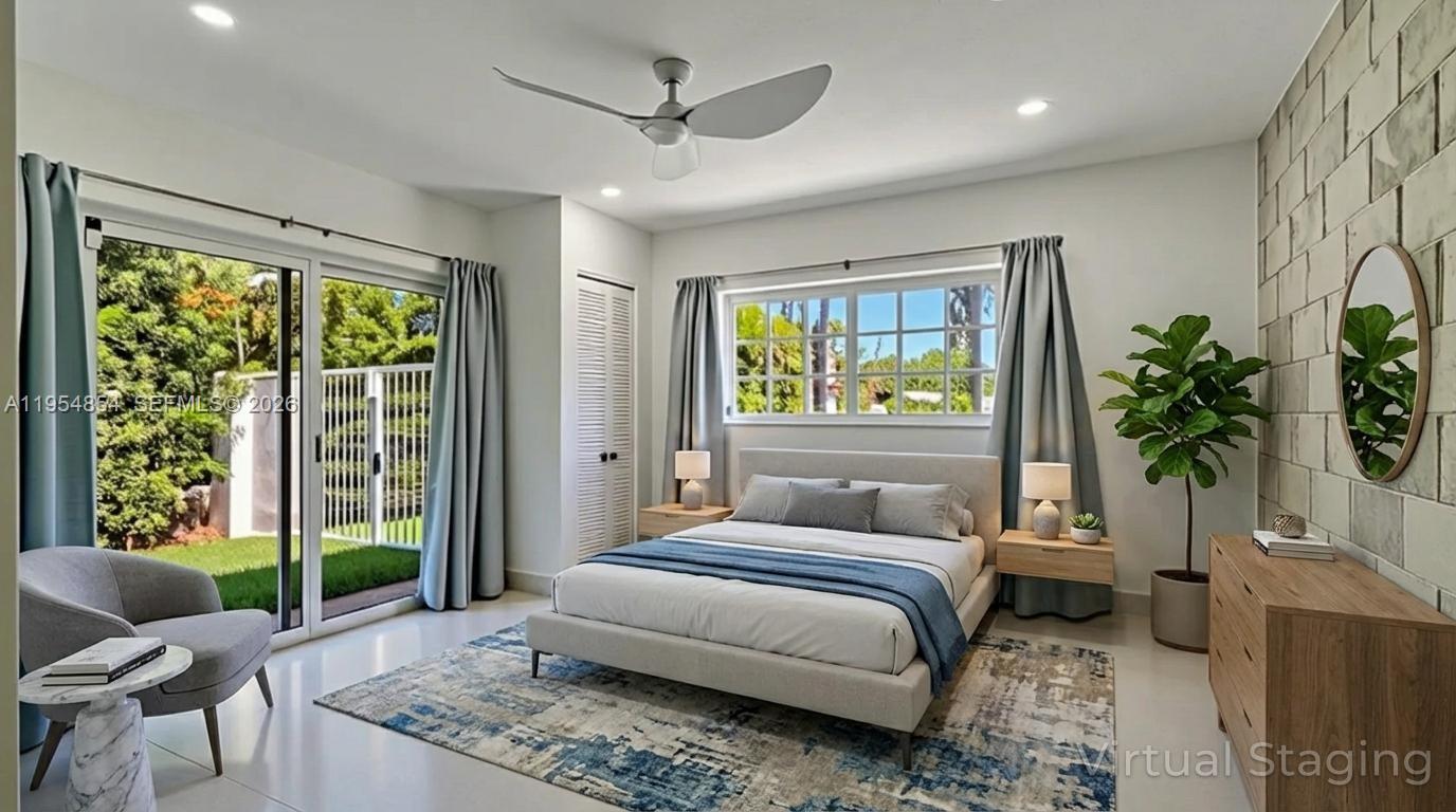 HOLLYWOOD LAKES SECTION - Residential