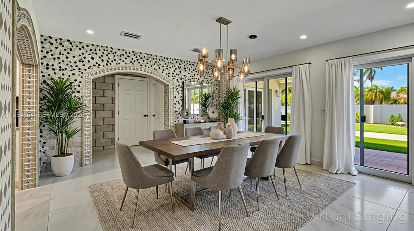 HOLLYWOOD LAKES SECTION - Residential