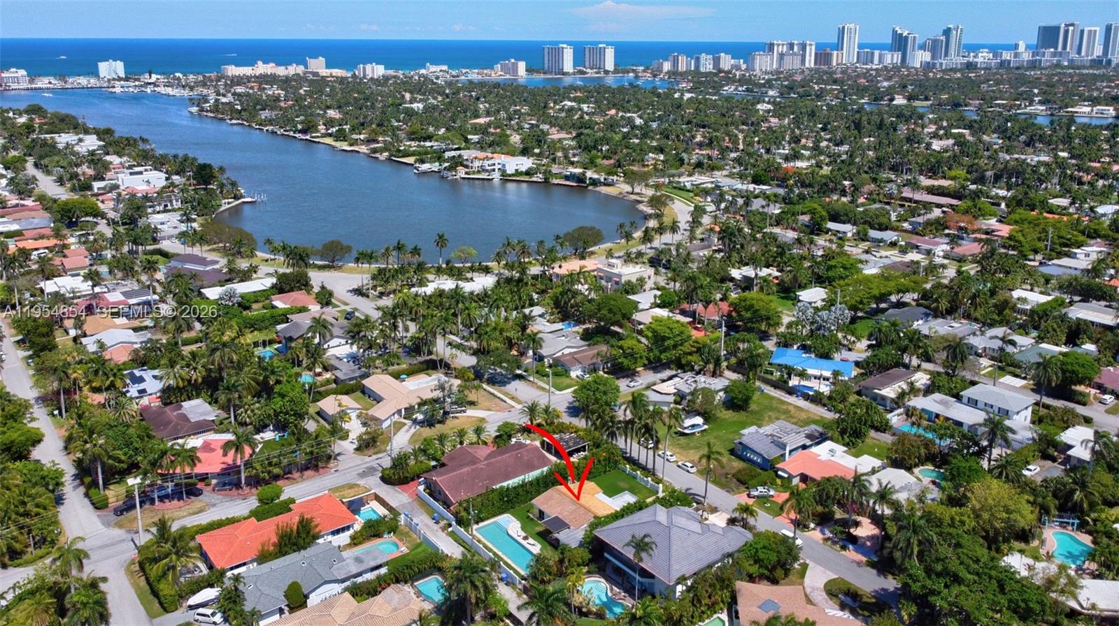 HOLLYWOOD LAKES SECTION - Residential