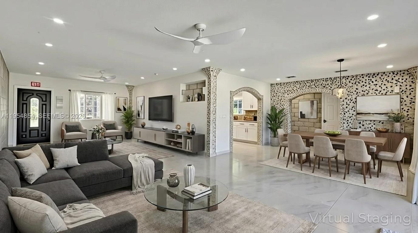 HOLLYWOOD LAKES SECTION - Residential