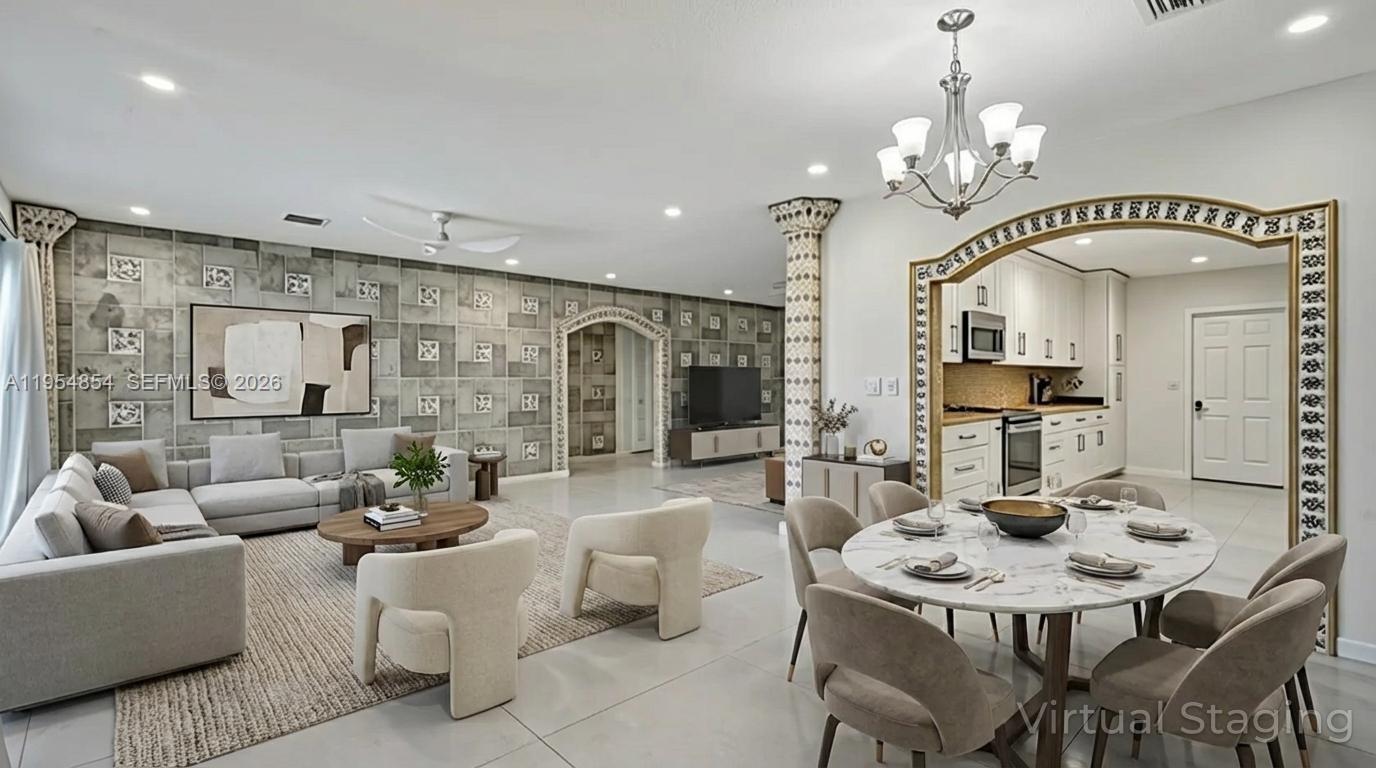 HOLLYWOOD LAKES SECTION - Residential