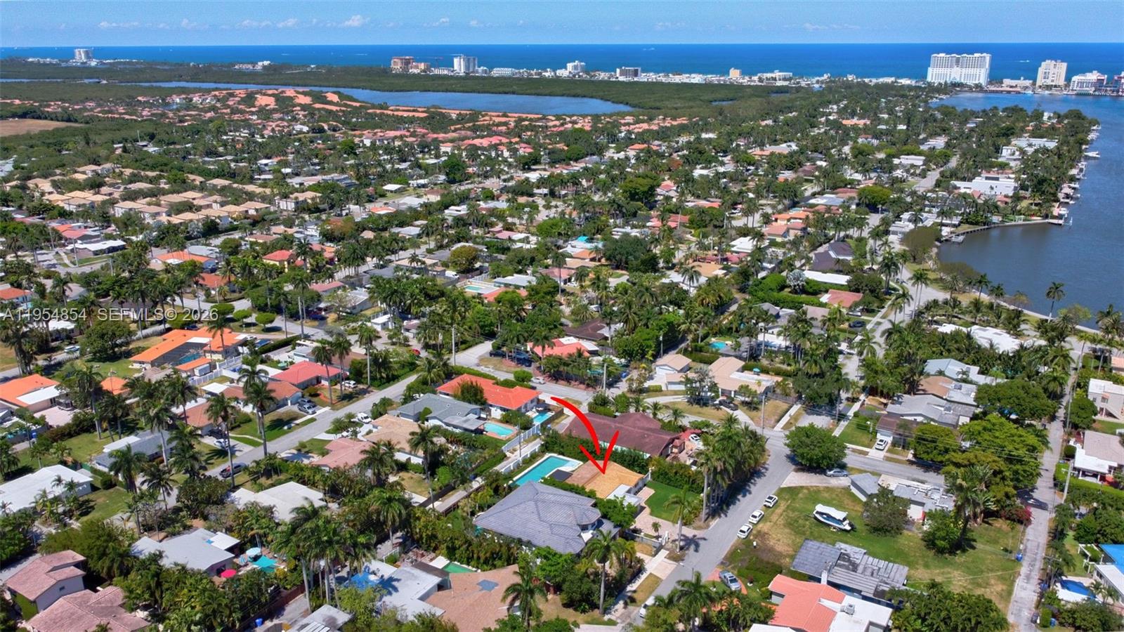 HOLLYWOOD LAKES SECTION - Residential