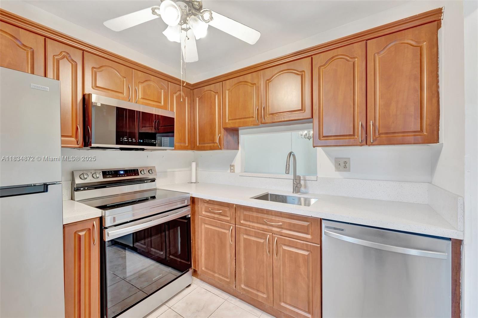 View photos, virtual tours, details... 4341 NW 16th St 203