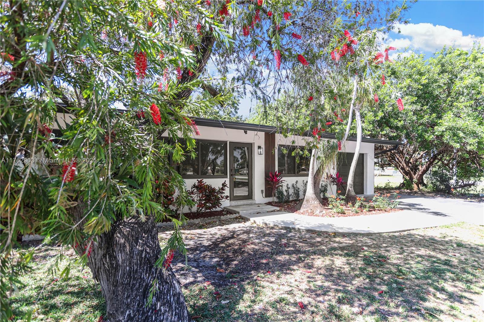 6184 NW 20th Ct