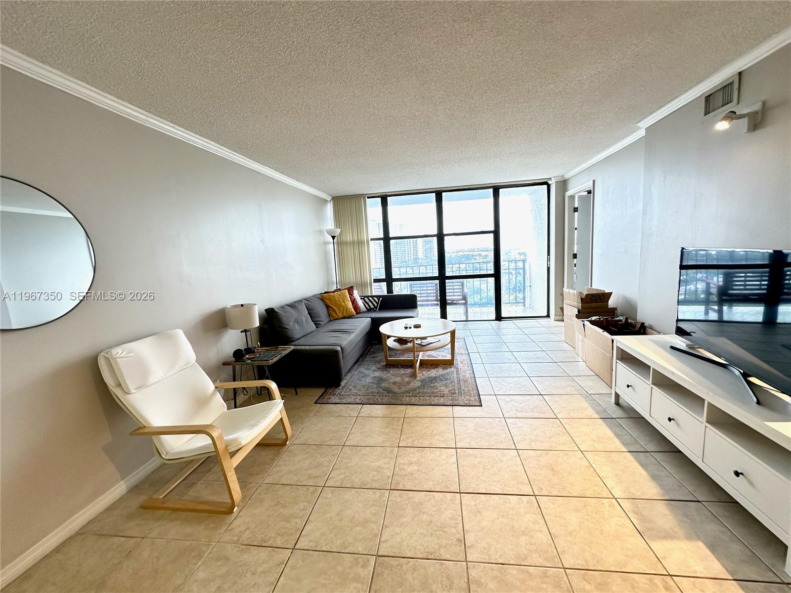 800 Parkview Dr 1007