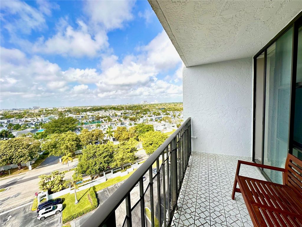 Photo of 800 Parkview Dr #1007, Hallandale Beach, FL 33009 (MLS # A11967350)