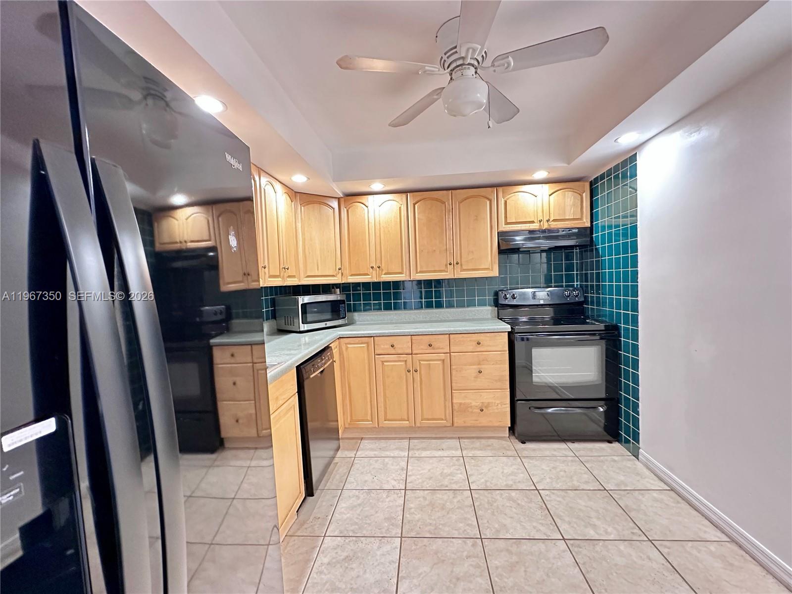 800 Parkview Dr 1007