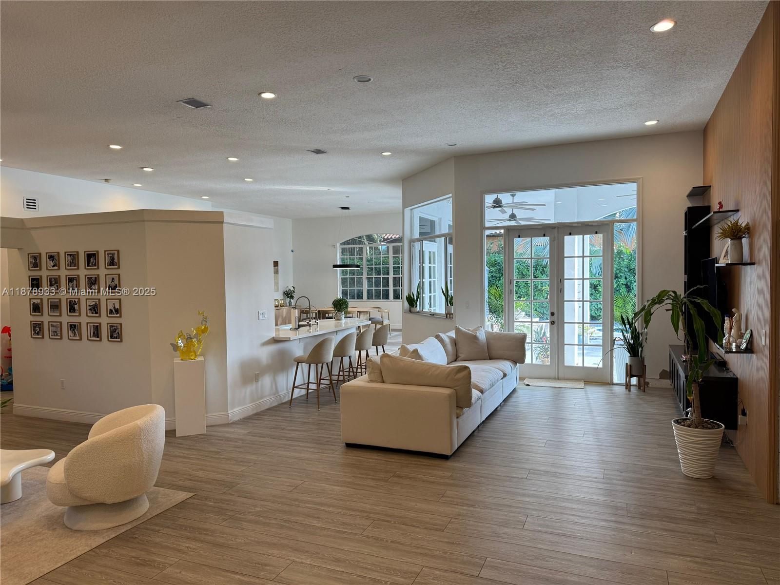 ARENAL SUB - Residential Lease