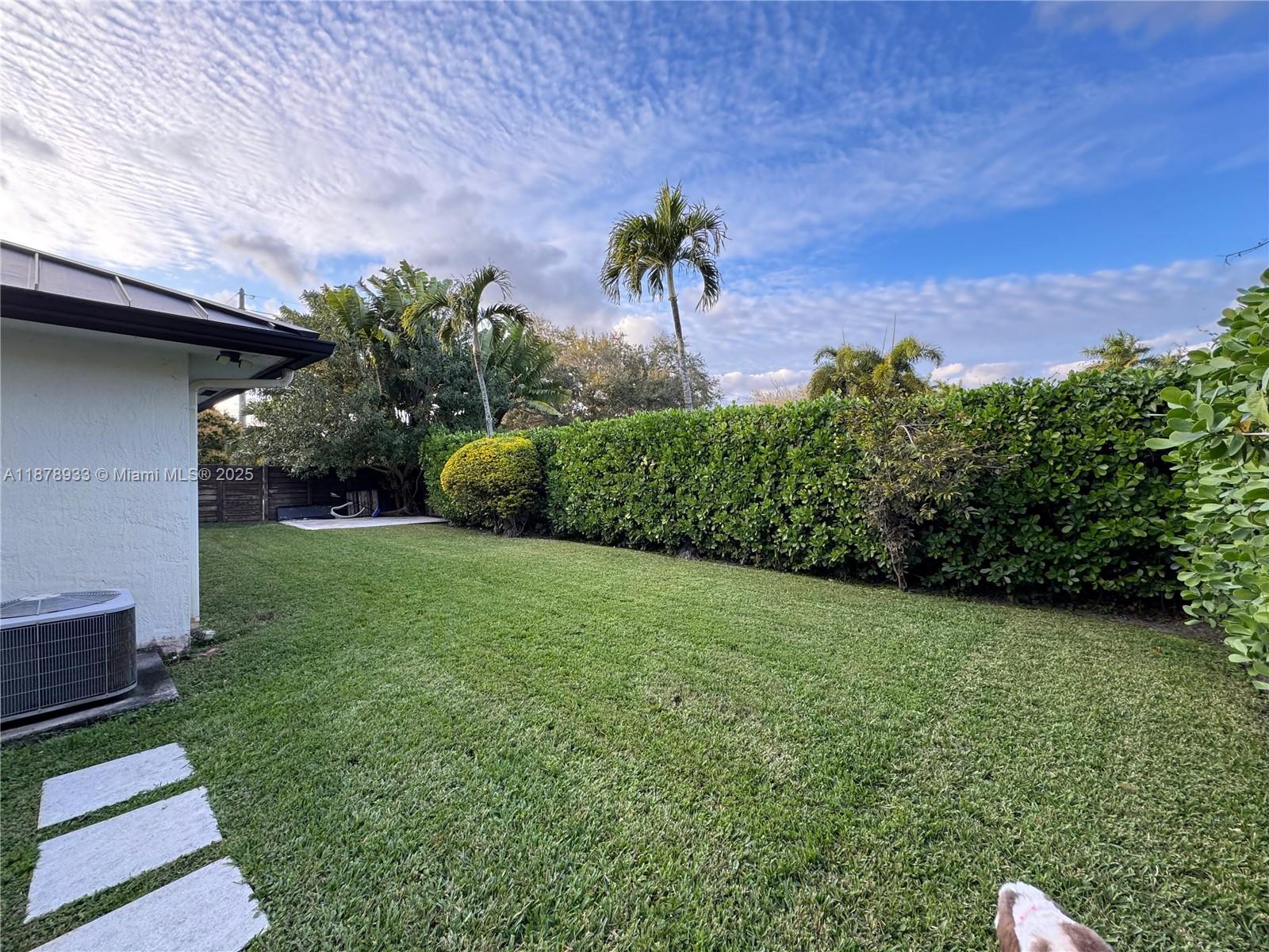 ARENAL SUB - Residential Lease