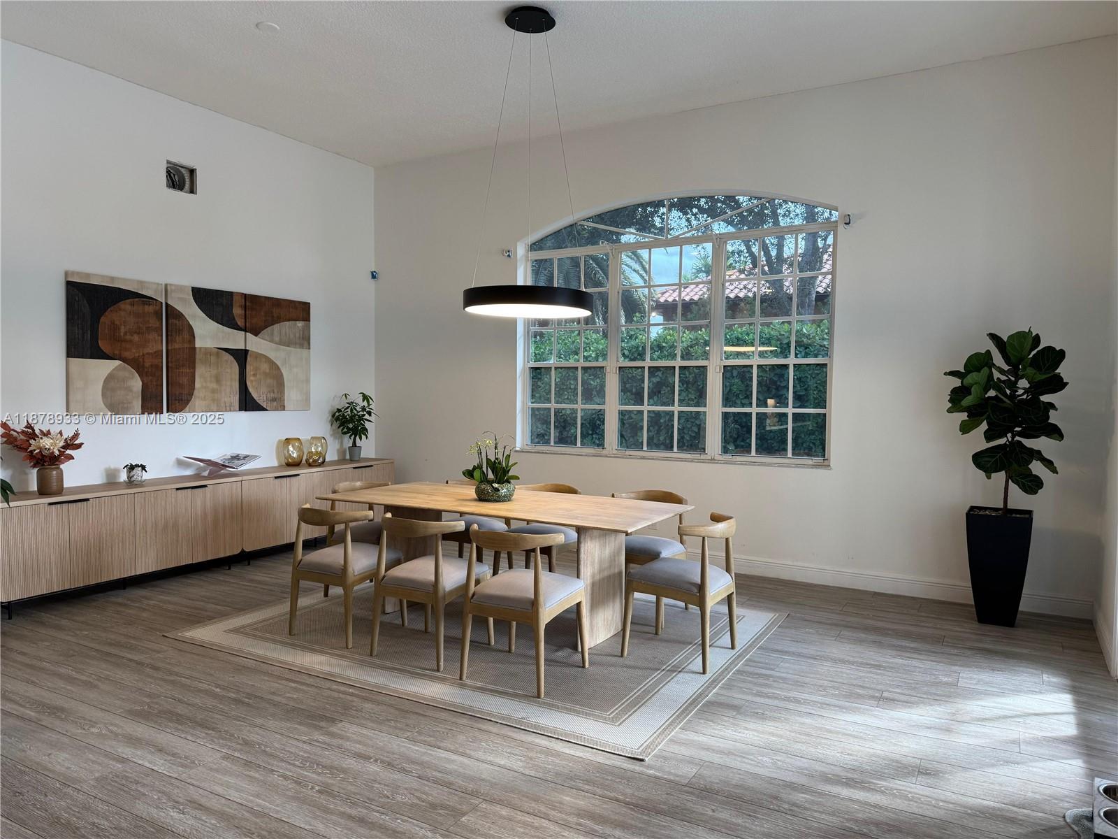 ARENAL SUB - Residential Lease