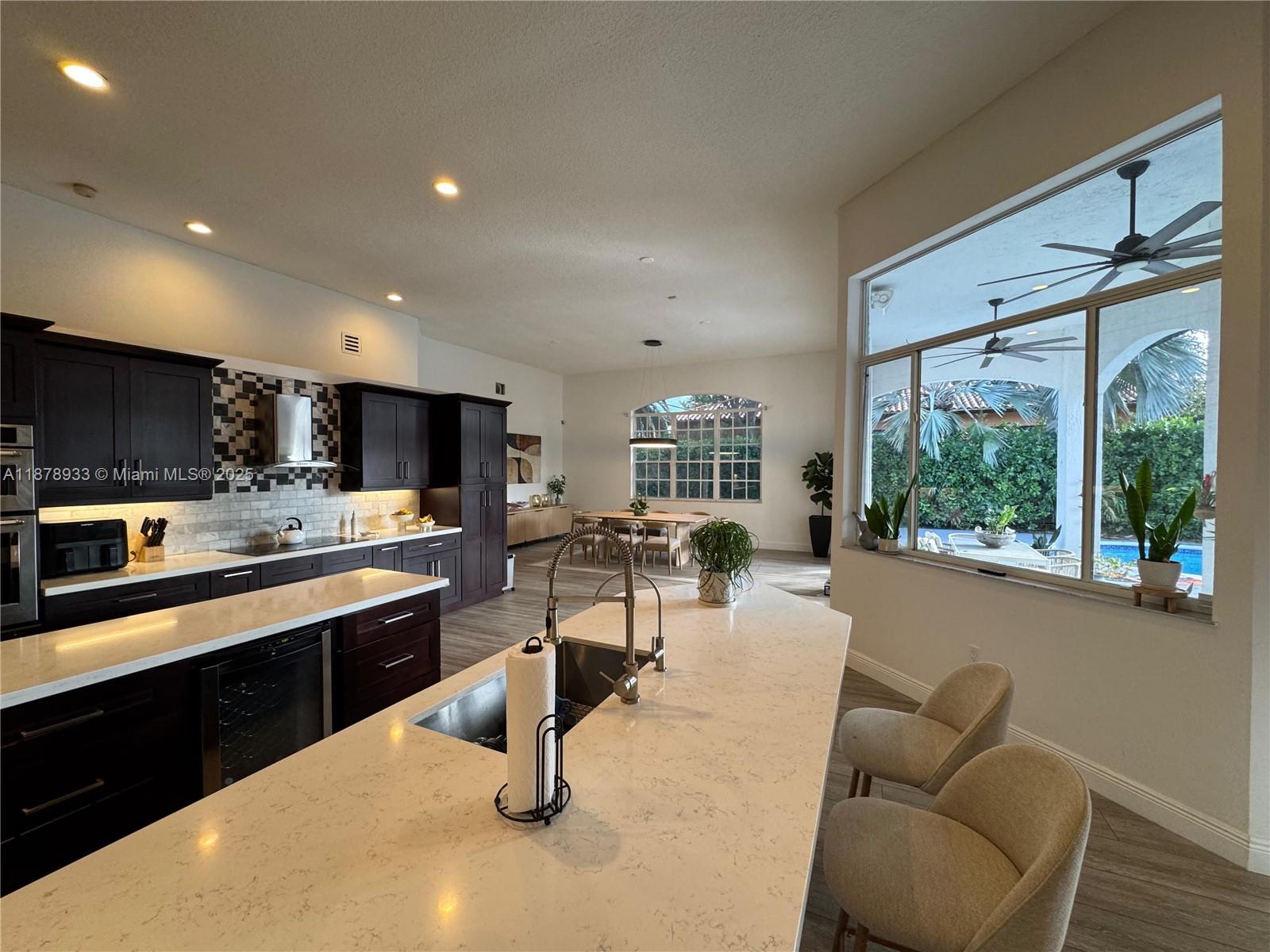 ARENAL SUB - Residential Lease