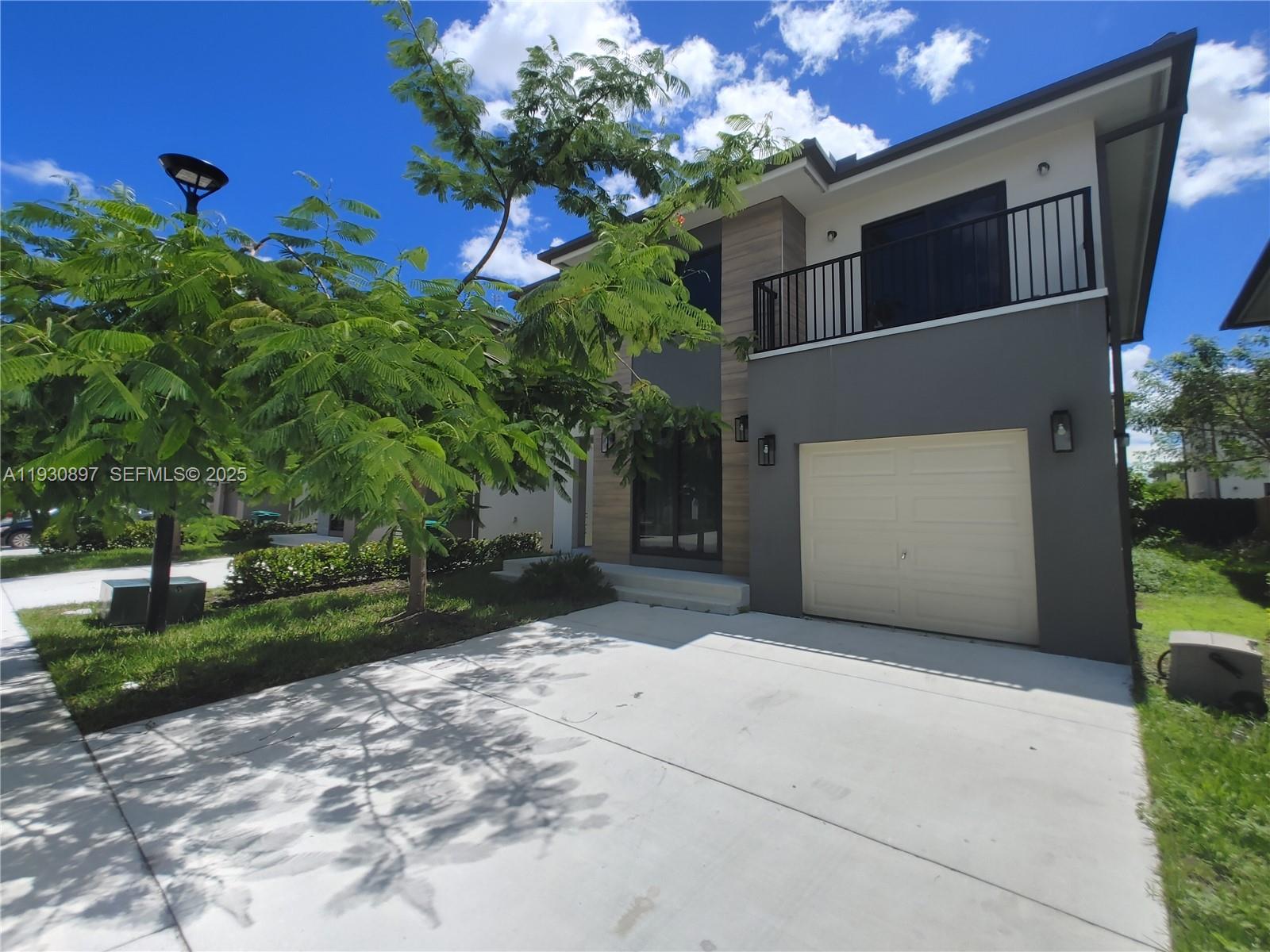 AURORA - Residential Lease