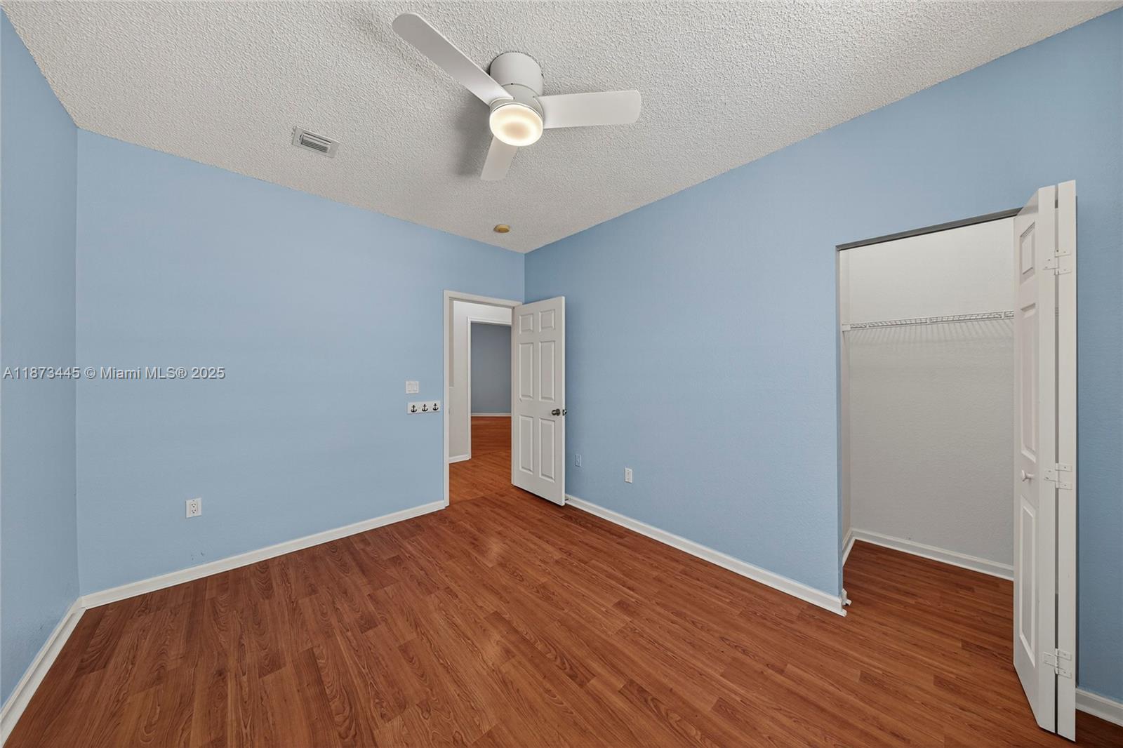 OCEAN WALK VILLAS CONDO - Residential