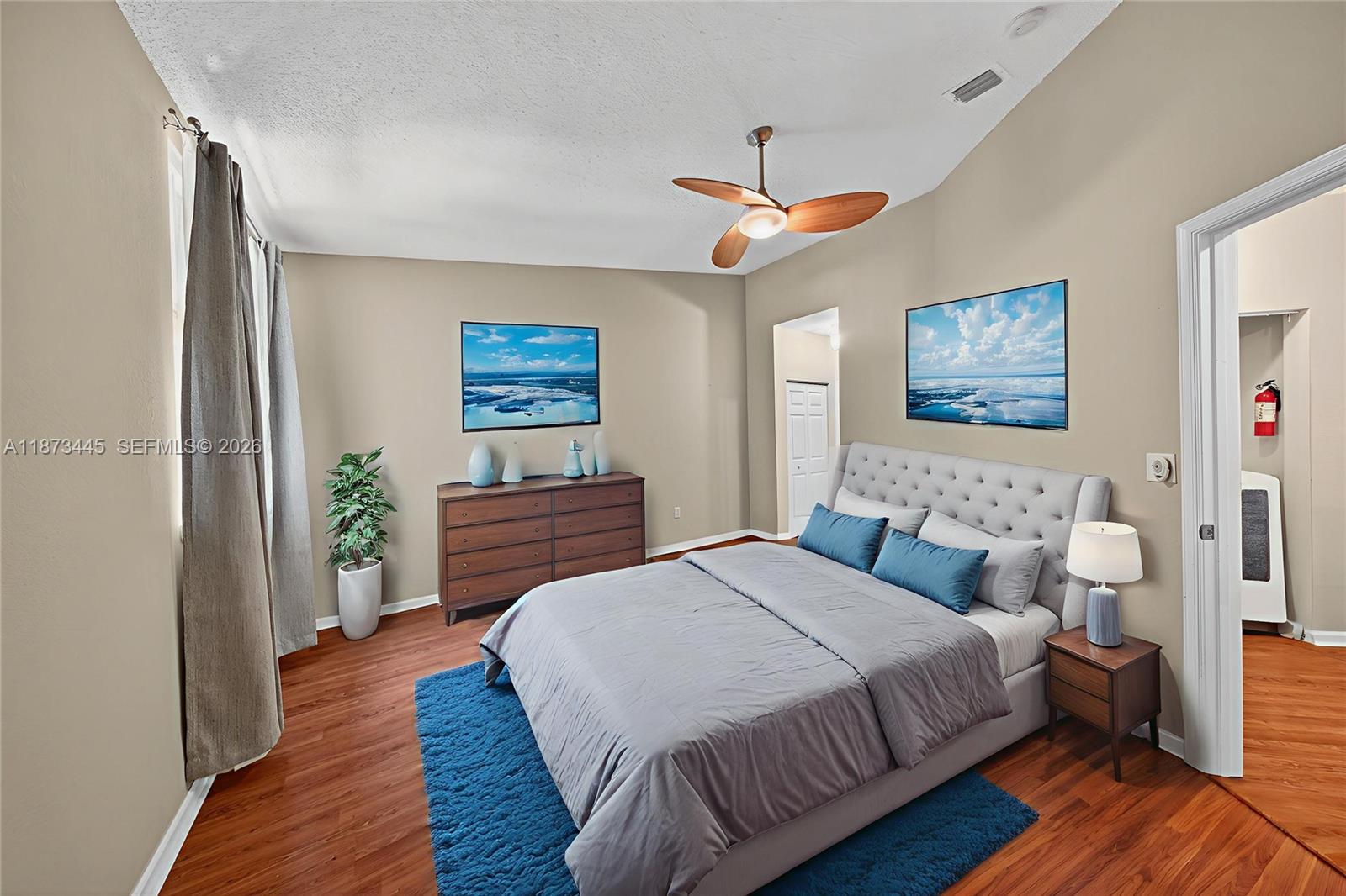 OCEAN WALK VILLAS CONDO - Residential