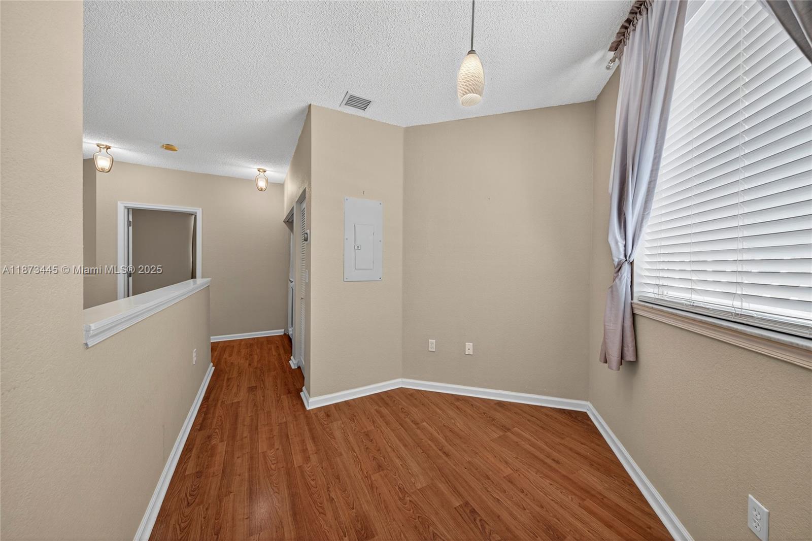 OCEAN WALK VILLAS CONDO - Residential