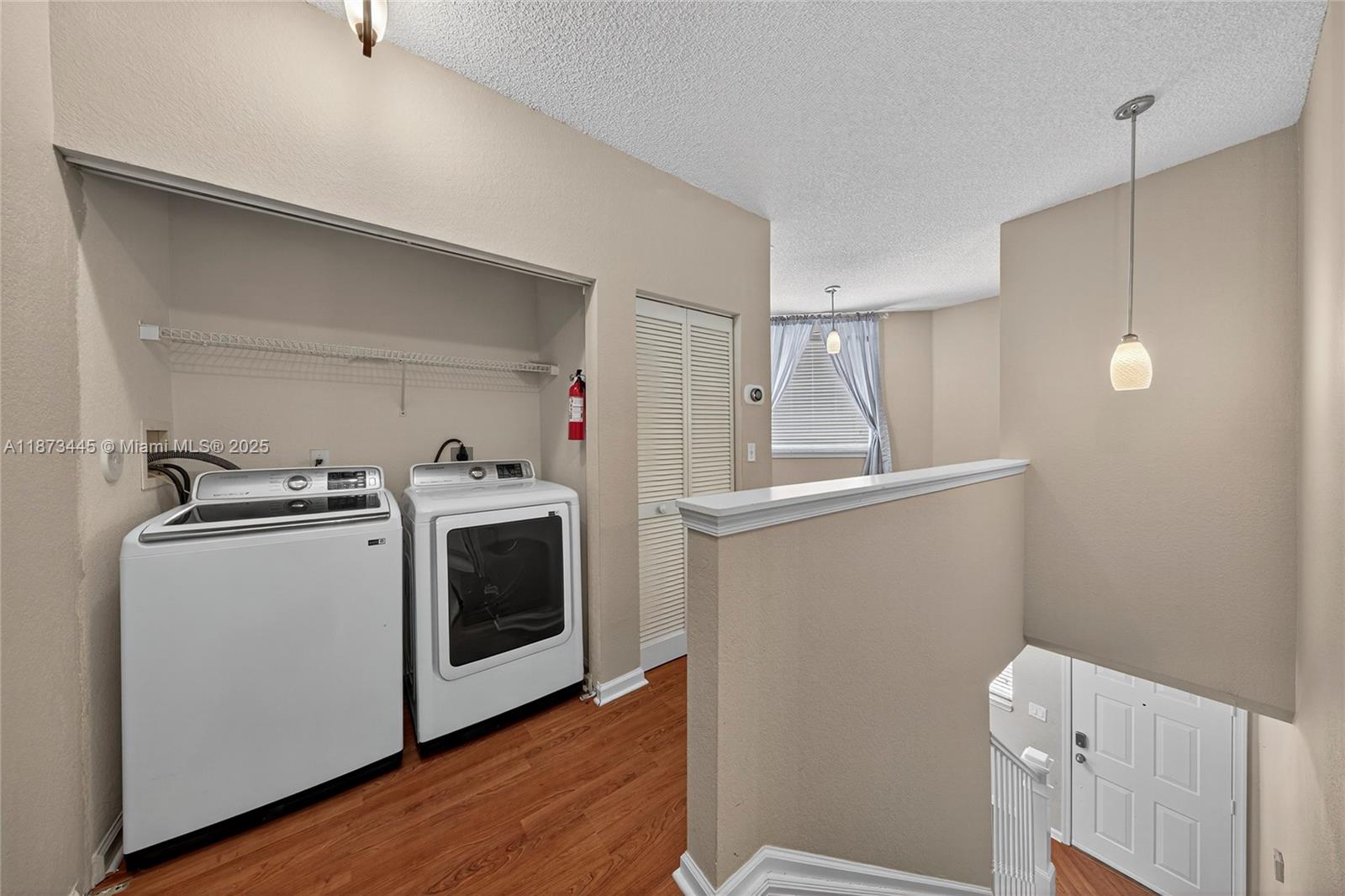 OCEAN WALK VILLAS CONDO - Residential