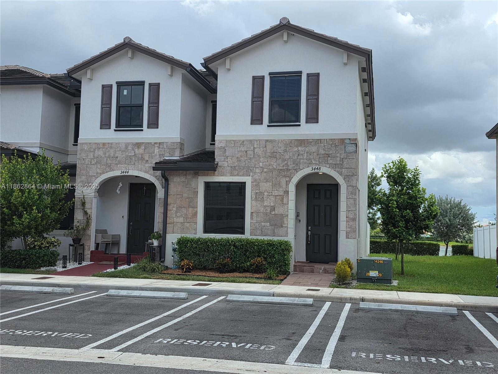 Beautiful 3 bed / 2.5 bath corner unit in the gated community of Aquabella! Enjoy a lake view, two parking spaces, and modern finishes with white cabinets, quartz countertops, and stainless-steel appliances. The first floor features ceramic tile, while the second floor has cozy carpet.
Aquabella offers resort-style living with 24/7 security, two clubhouses, fitness centers, pools, and even a water park for kids. Bright and spacious living and dining areas make this home perfect for relaxing or entertaining.
Conveniently located near major highways—this is a must-see rental!