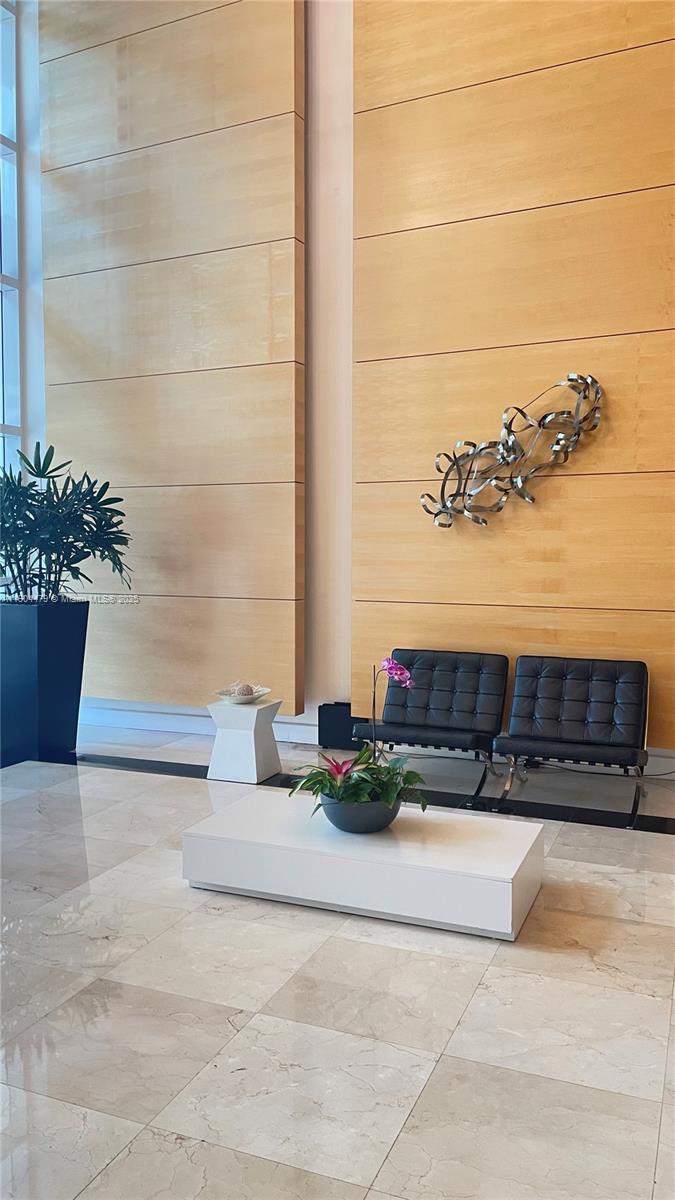 CITY 24 CONDO - Residential