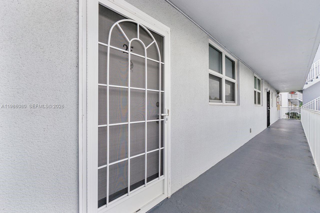 ROYAL PARK CONDO - Residential