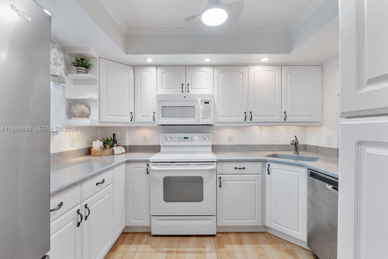 ROYAL PARK CONDO - Residential