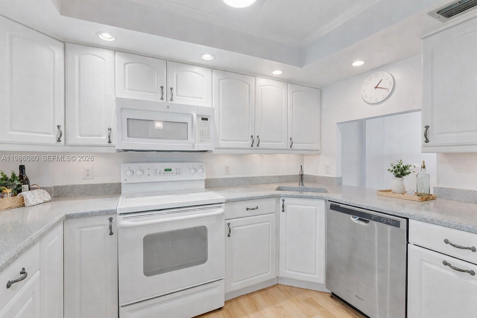 ROYAL PARK CONDO - Residential