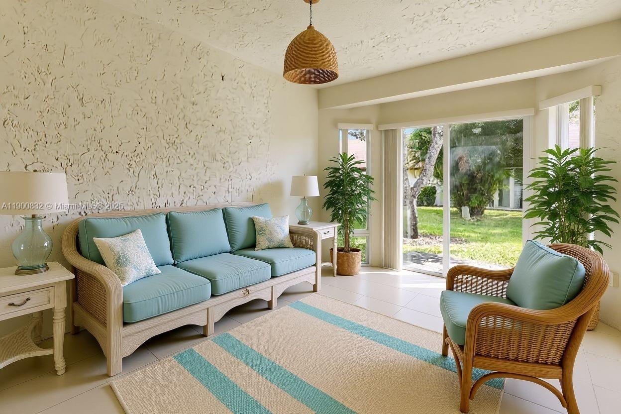 LANDINGS ON CYPRESS GREEN - Residential