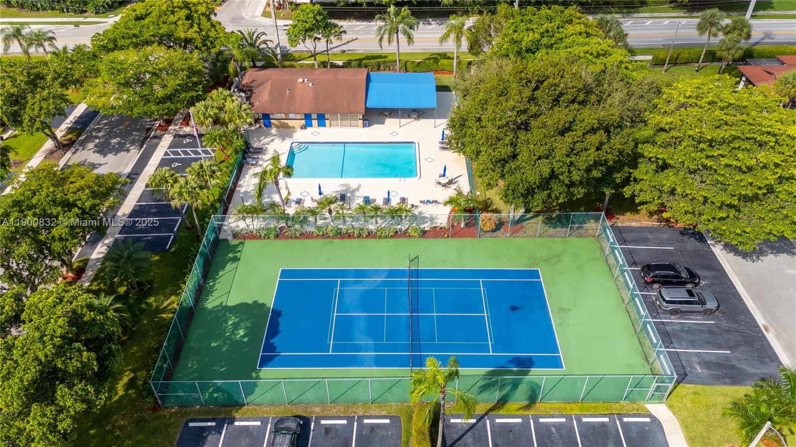LANDINGS ON CYPRESS GREEN - Residential