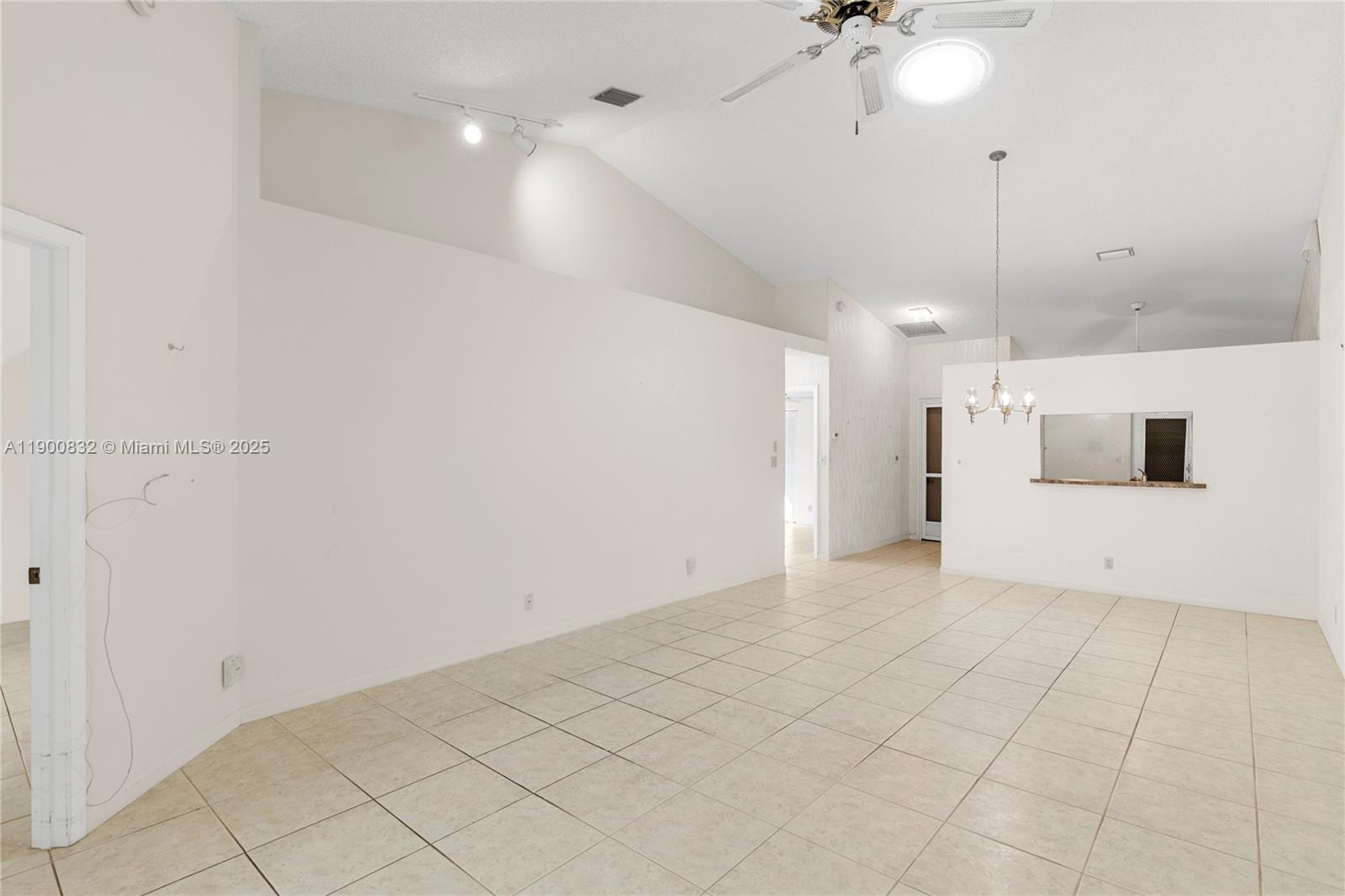 LANDINGS ON CYPRESS GREEN - Residential