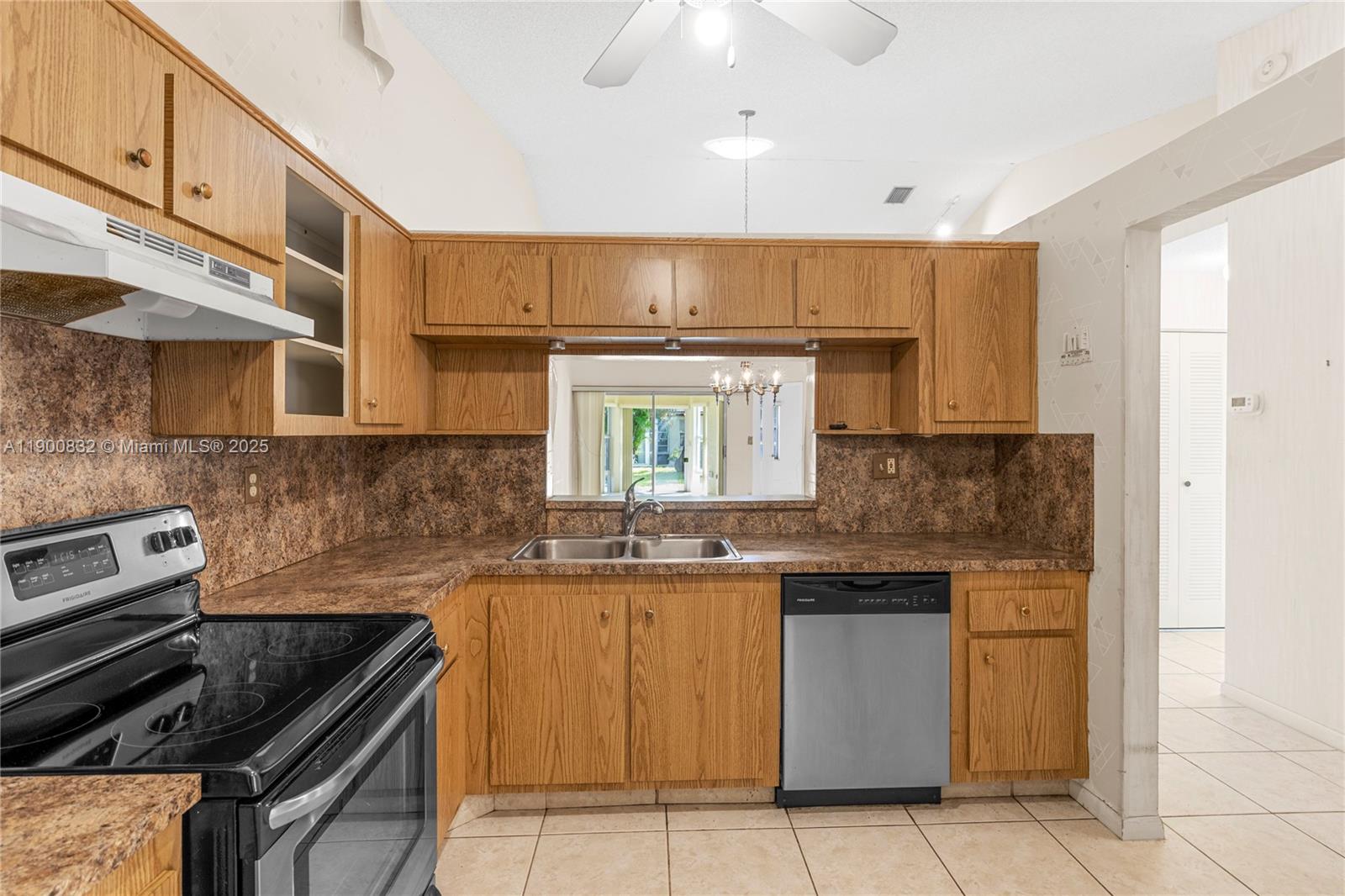 View photos, virtual tours, details... 6050 NW 92nd Ave