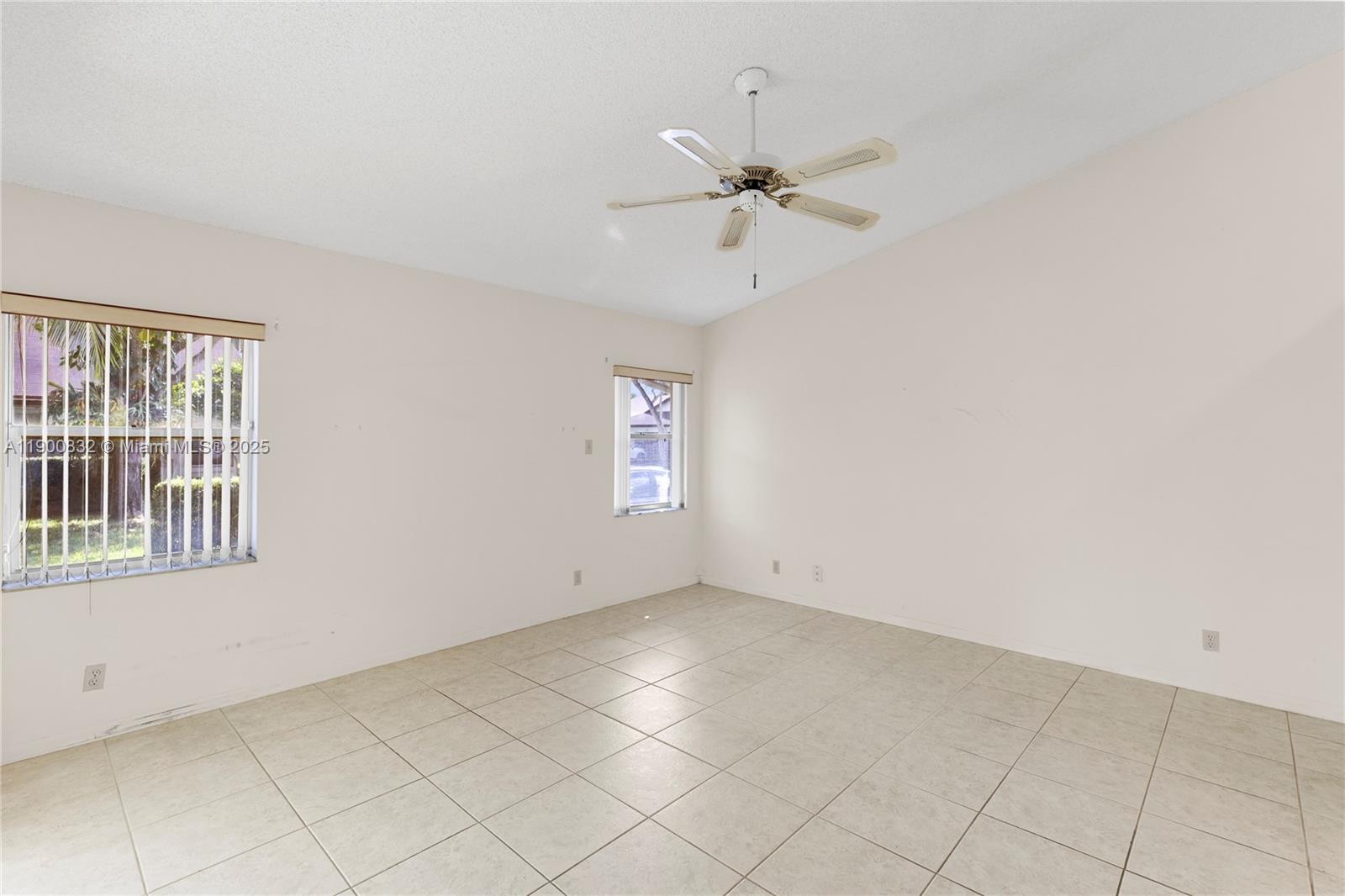 LANDINGS ON CYPRESS GREEN - Residential