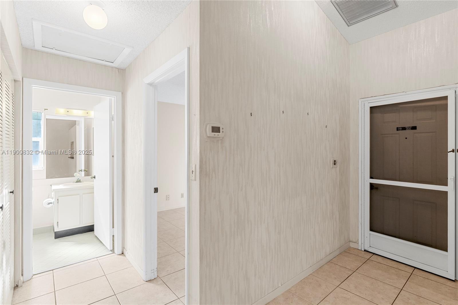 LANDINGS ON CYPRESS GREEN - Residential