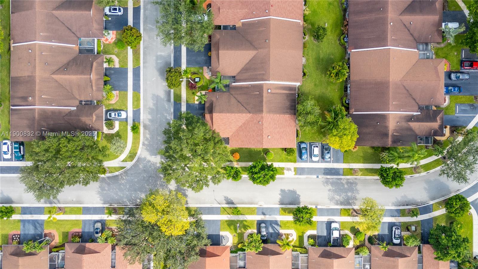 LANDINGS ON CYPRESS GREEN - Residential