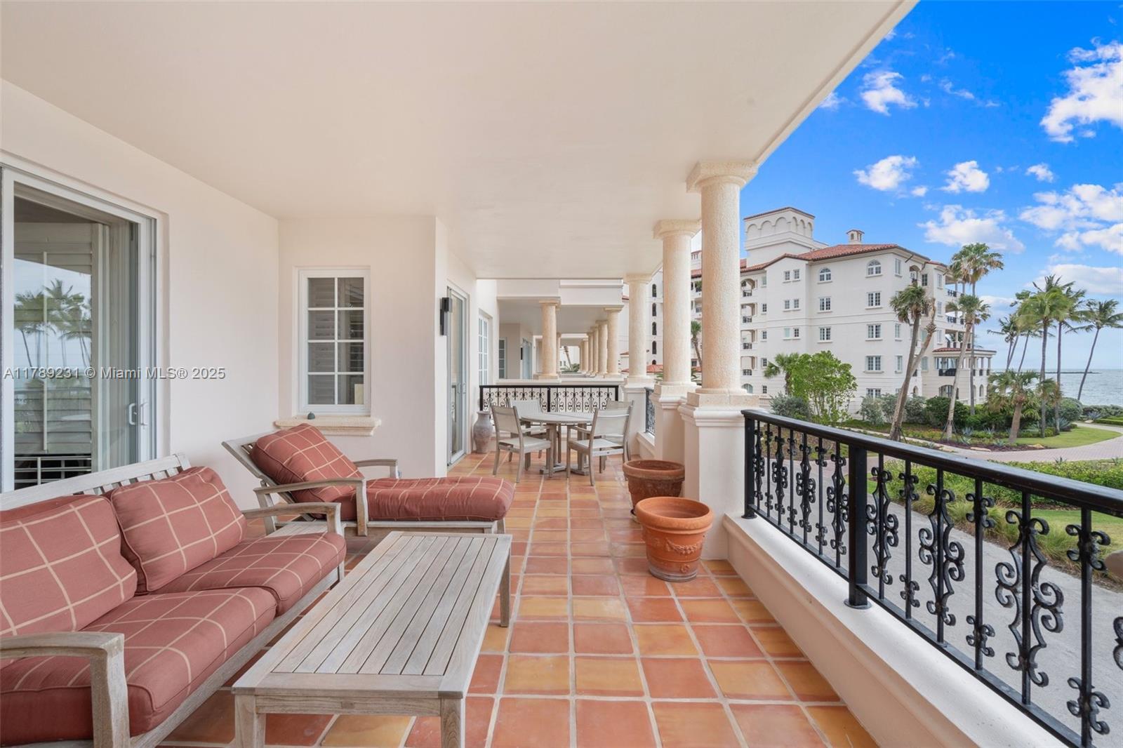 19225 Fisher Island Dr 19225