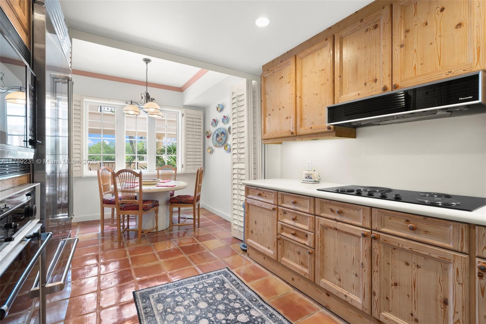 SEASIDE CONDO - Residential