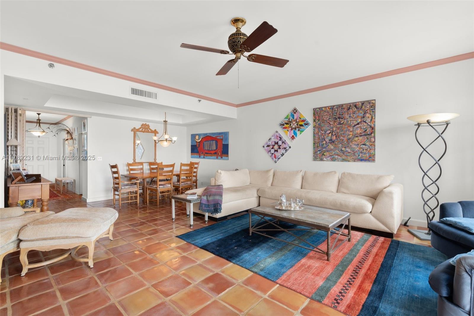 SEASIDE CONDO - Residential