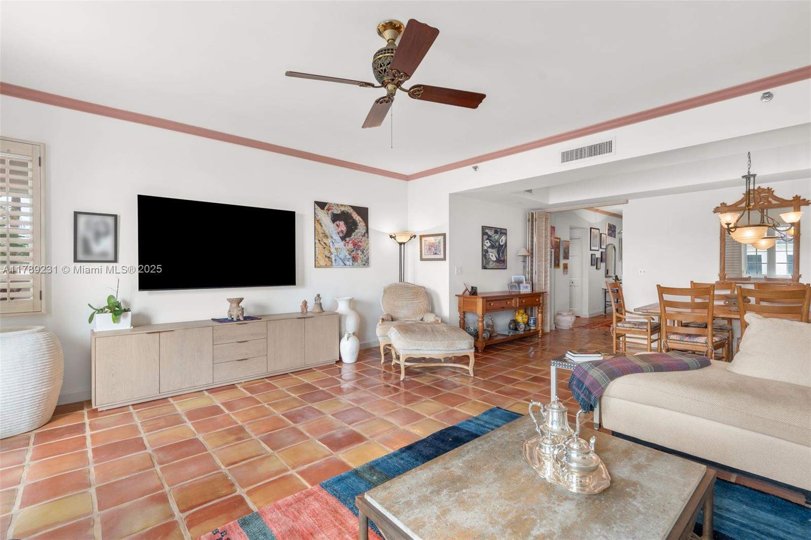 SEASIDE CONDO - Residential