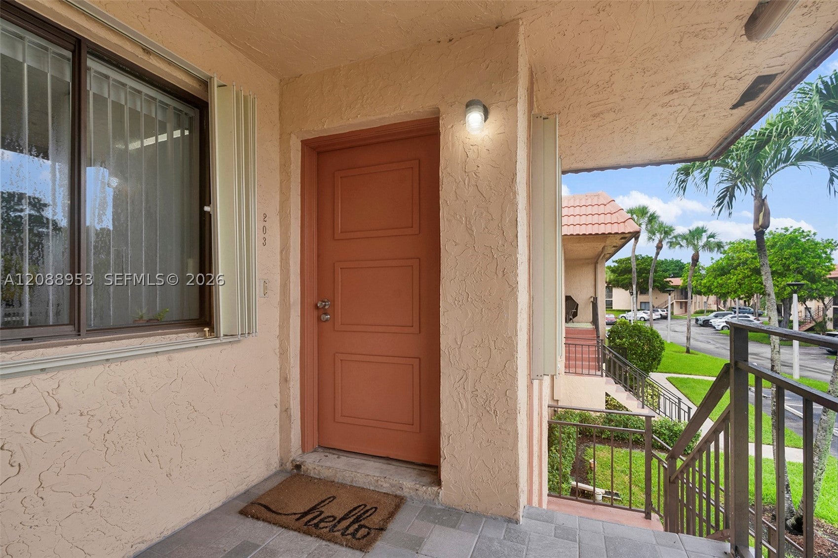 150 Lakeview Dr 203