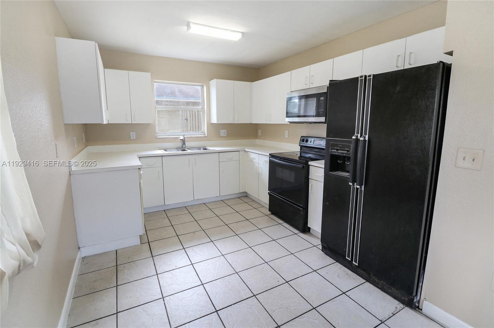 POMPANO BEACH - Residential