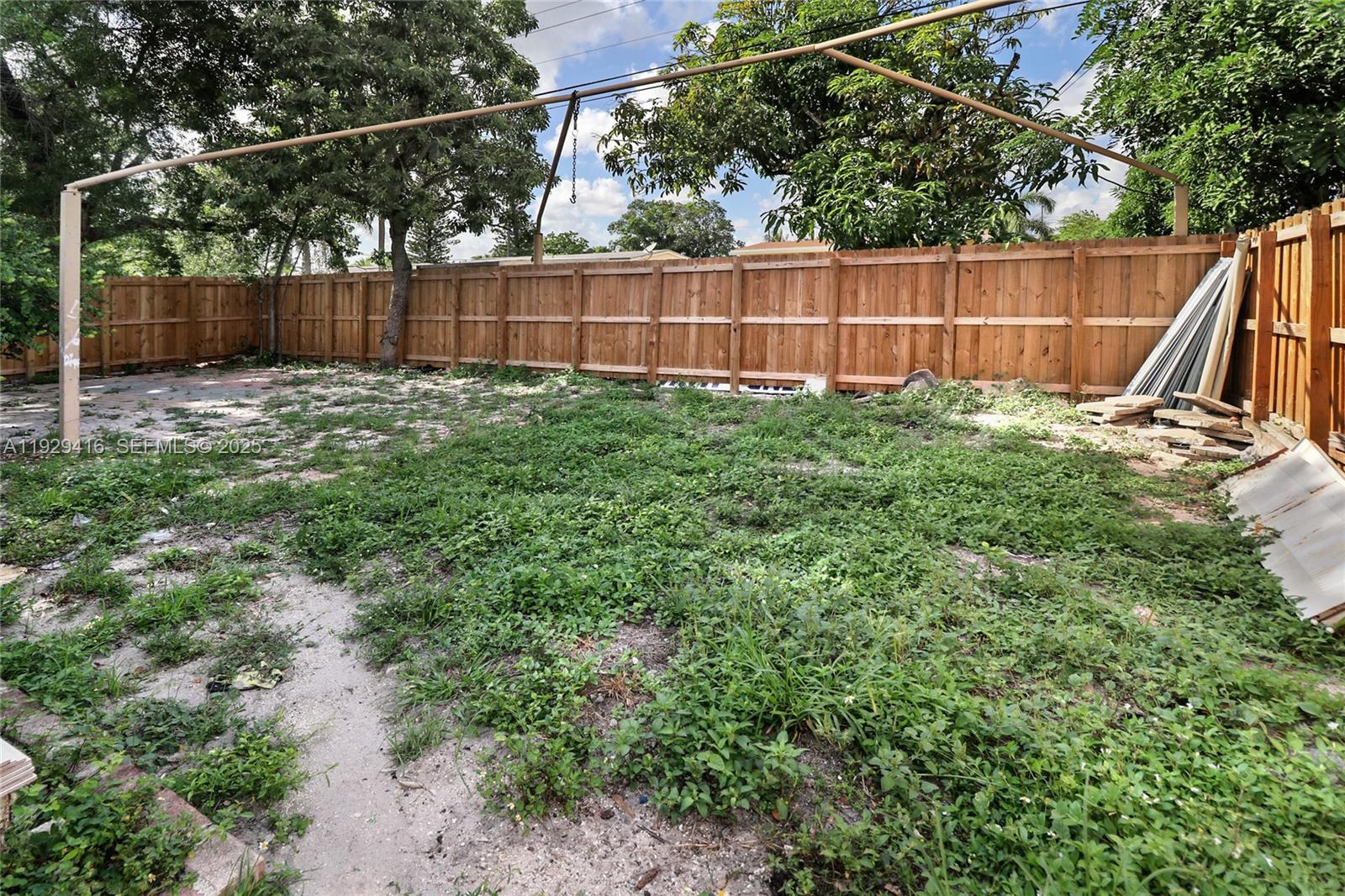 POMPANO BEACH - Residential