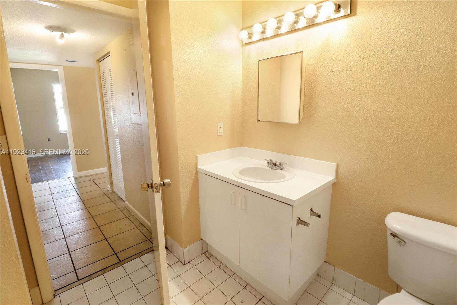 POMPANO BEACH - Residential