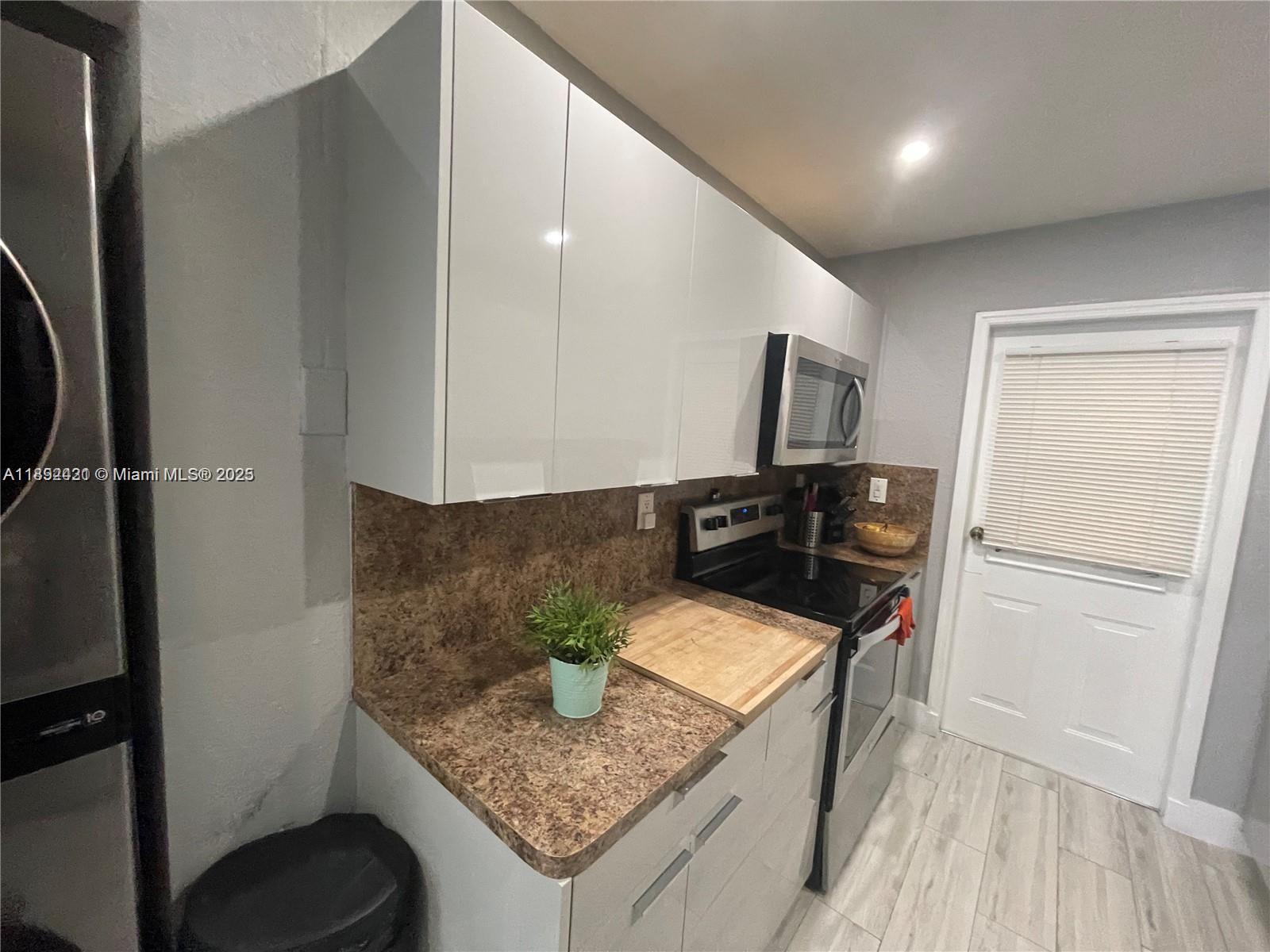 KEYSTONE POINT CONDO - Residential Lease