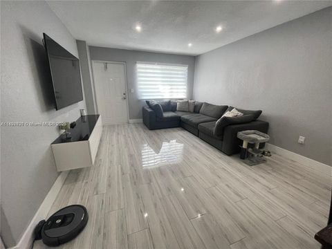 10285 NW 80th Ct 103 Hialeah Gardens FL 33016