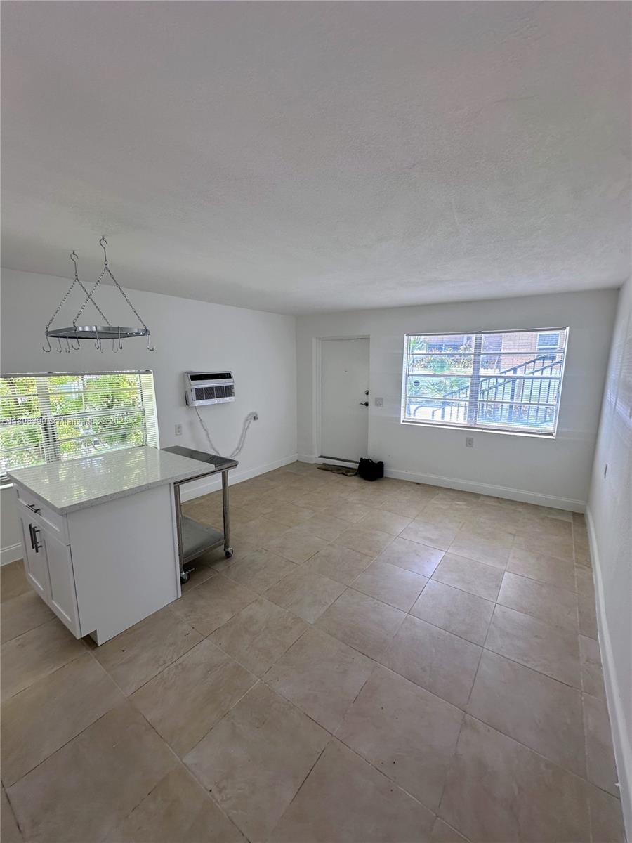 ALTOS DEL MAR NO 4 - Residential Lease