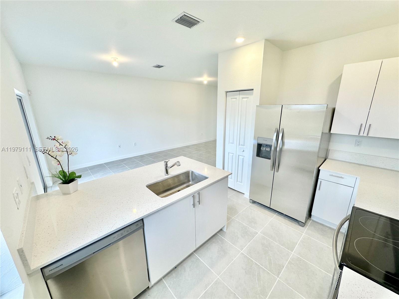 CEDAR POINT - Residential Lease